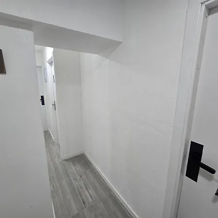 Blue Studio - Ac - Cozinha Privativa - Wc Partilhado - Eficacia Living - Abrantes